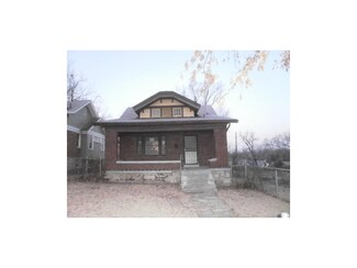 5214 Highland Ave, Kansas City, MO 64110