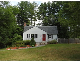 13 Tammy St, Salem, NH 03079