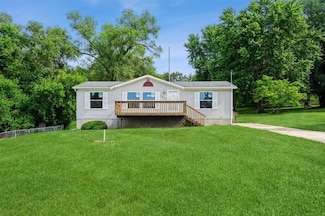 1902 E Marion St, Des Moines, IA 50320