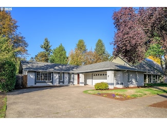 1215 Cedar Ridge Dr, Eugene, OR 97401