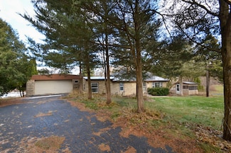 26528 Oakridge Dr, Waterford, WI 53185