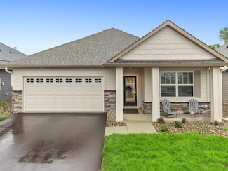 13565 Hollybrook Ct, Apple Valley, MN 55124