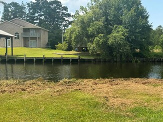 5155 Tampa Dr N, Pearlington, MS 39572
