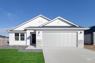 2128 N 7th St E, Mountain Home, ID 83647