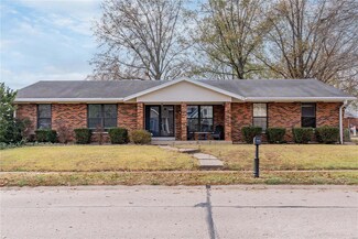 14819 Mondoubleau Ln, Florissant, MO 63034