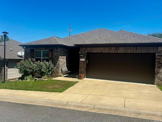 3369 Garden Club Dr, Bryant, AR 72022