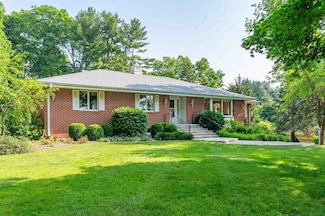 366 W Cartwright Ln, Oregon, IL 61061