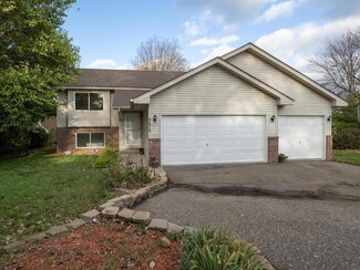 5475 Bunker Lake Blvd NW, Anoka, MN 55303