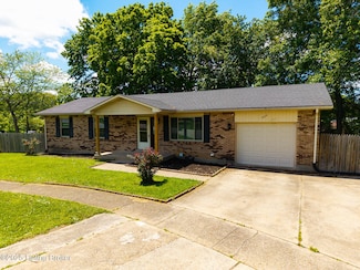 806 Yates Dr, Radcliff, KY 40160