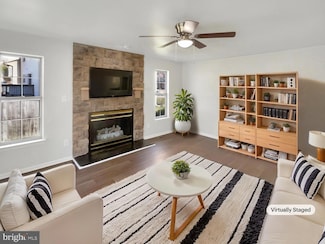 3510 Powells Crossing Ct, Woodbridge, VA 22193