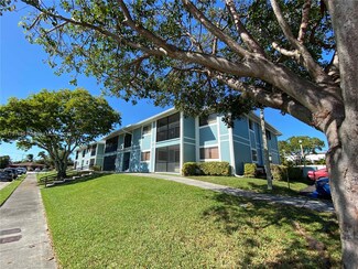 19800 SW 103rd Ct Unit 103, Cutler Bay, FL 33157