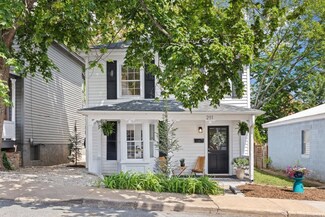 211 Baldwin St, Staunton, VA 24401
