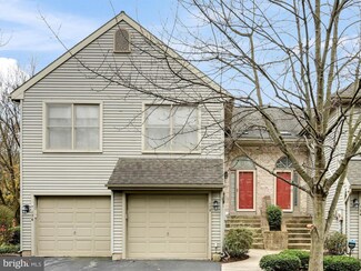 175 Crescent Dr, Hershey, PA 17033