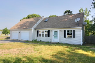 24 Mill St, Dennis Port, MA 02639
