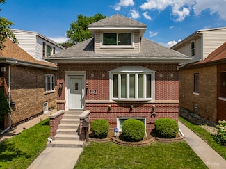 1329 Wisconsin Ave, Berwyn, IL 60402