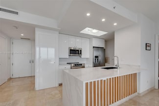 848 Brickell Key Dr Unit 1803, Miami, FL 33131