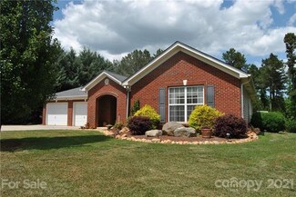 2614 Gradys Ground Dr N, Mc Connells, SC 29726