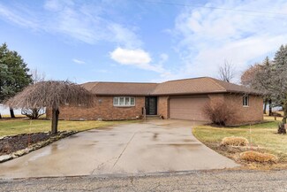 2741 N Williamson Dr, Warsaw, IN 46582