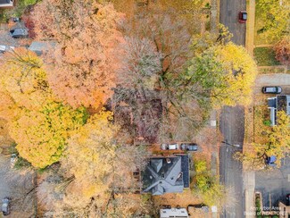 1111 Woodlawn Ave, Ann Arbor, MI 48104