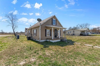 2501 Ellis St, Scott City, MO 63780