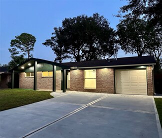 5803 Greencraig Dr, Houston, TX 77035