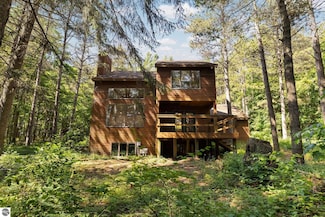 12271 E Woolsey Lake Rd, Northport, MI 49670
