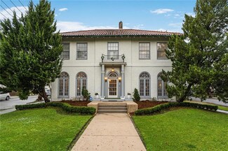 58 Fontainebleau Dr, New Orleans, LA 70125