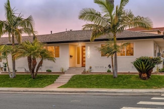 1674 Evergreen St, San Diego, CA 92106