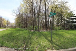 2655 Navigator Ln, Lansing, MI 48911