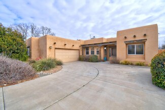 8904 Ortega Ct NW, Los Ranchos, NM 87114