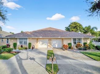 233 W Coral Trace Cir, Delray Beach, FL 33445