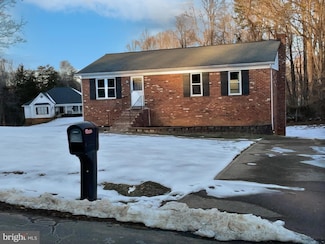 1618 Clover Dr, Fredericksburg, VA 22407