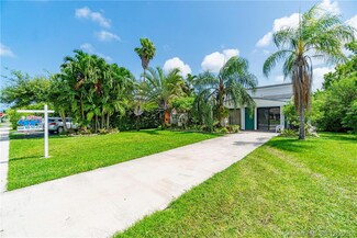 1374 NE 176th St, North Miami Beach, FL 33162
