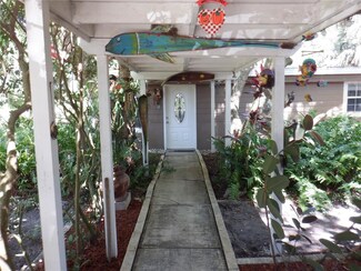 9220 Kosimo St, New Port Richey, FL 34654
