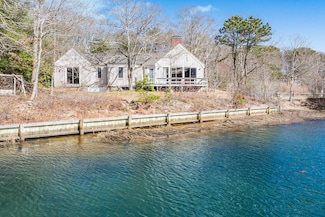 24 Spoondrift Way, Mashpee, MA 02649