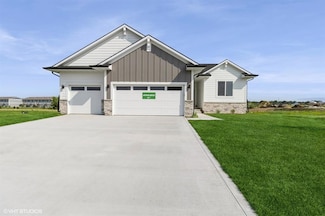 430 NW Ryder Dr, Waukee, IA 50263