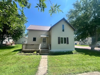 491 3rd Ave SE, Wells, MN 56097