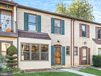 122 Center Ct, Wilmington, DE 19810