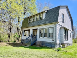 363 Maple Dr, Youngstown, OH 44514