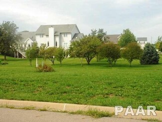 913 Crestview Dr, Metamora, IL 61548
