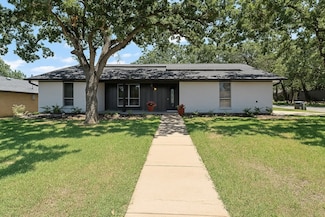2423 Jewell Dr, Arlington, TX 76016
