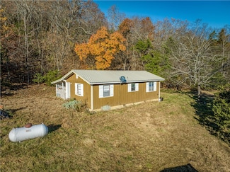 533 Blackfoot Rd, Marshall, AR 72650