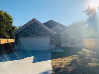 2715 NW 20th St, Fort Worth, TX 76106