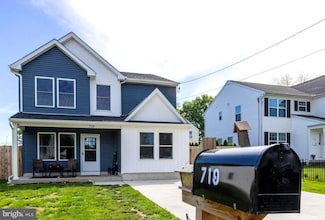 719 Wyoming Ave, Croydon, PA 19021