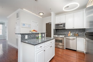 126 Dudley St Unit 213, Jersey City, NJ 07302