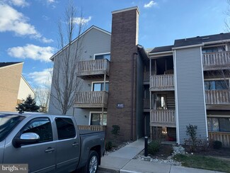 402 Ravens Crest Dr, Plainsboro, NJ 08536