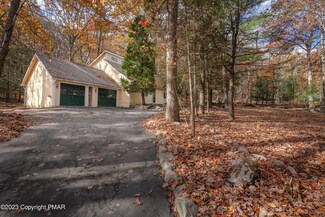 129 Anglemire Dr, Stroudsburg, PA 18360