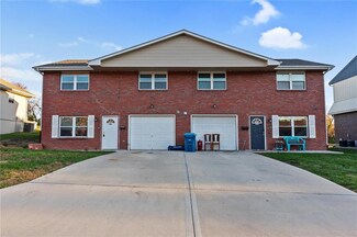 1103 Frontier St, Excelsior Springs, MO 64024