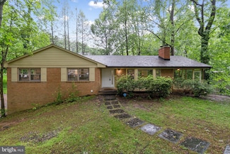 1440 Woodacre Dr, McLean, VA 22101