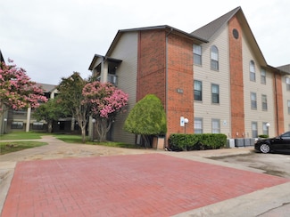 218 N Texas Blvd Unit 305, Denton, TX 76201